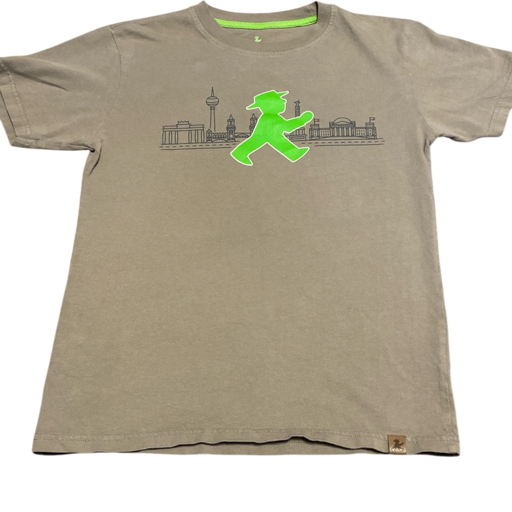 Berlin kids Green and gray Short Sleeve Tee with Eye-Catching Graphic